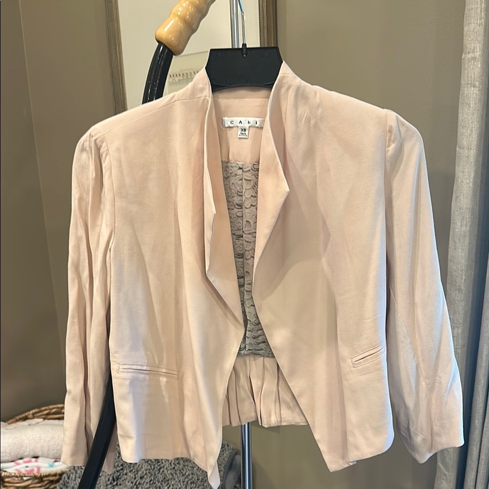 CAbi Cream Blazer Lightweight Elegant Design